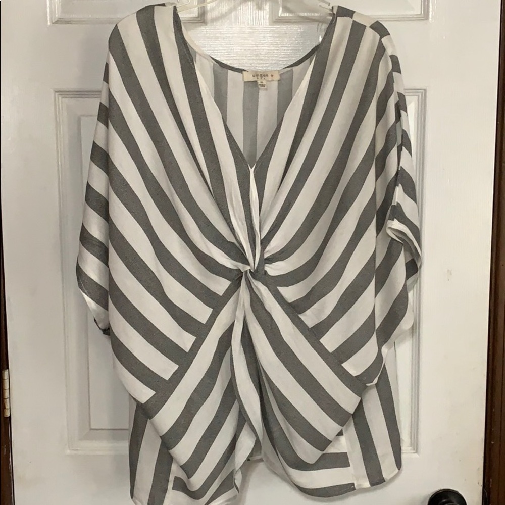 Umgee at its best. XL flowing top